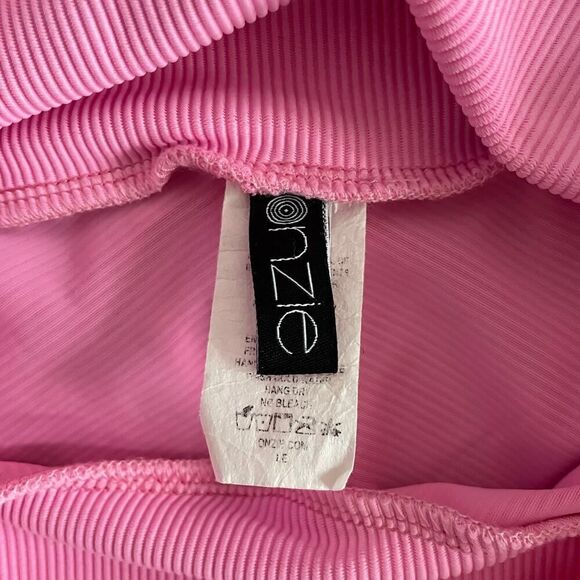 Onzie Women’s Bright Pink Rib Cropped Leggings - Size: S/M - Picture 4 of 6